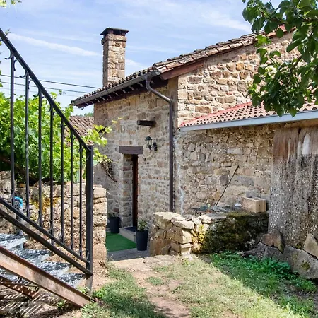 La Casuca Y La Maja Reocín de los Molinos